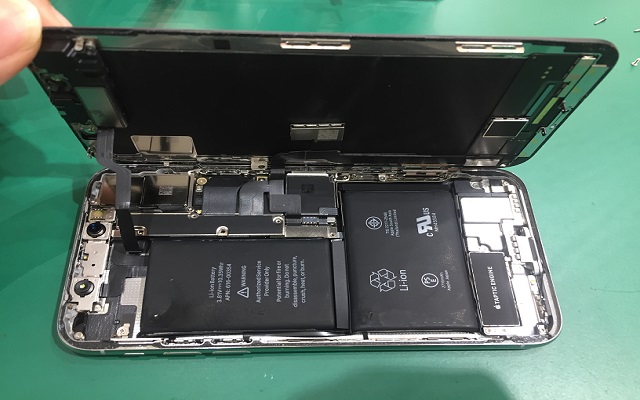 iPhoneX/SEバッテリー交換修理事例のご紹介 | iPhone修理アイサポ 修理事例