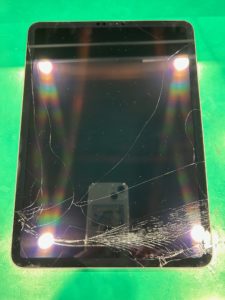 iPadPro11inch第2世代 画面交換修理を承りました！ | iPhone修理