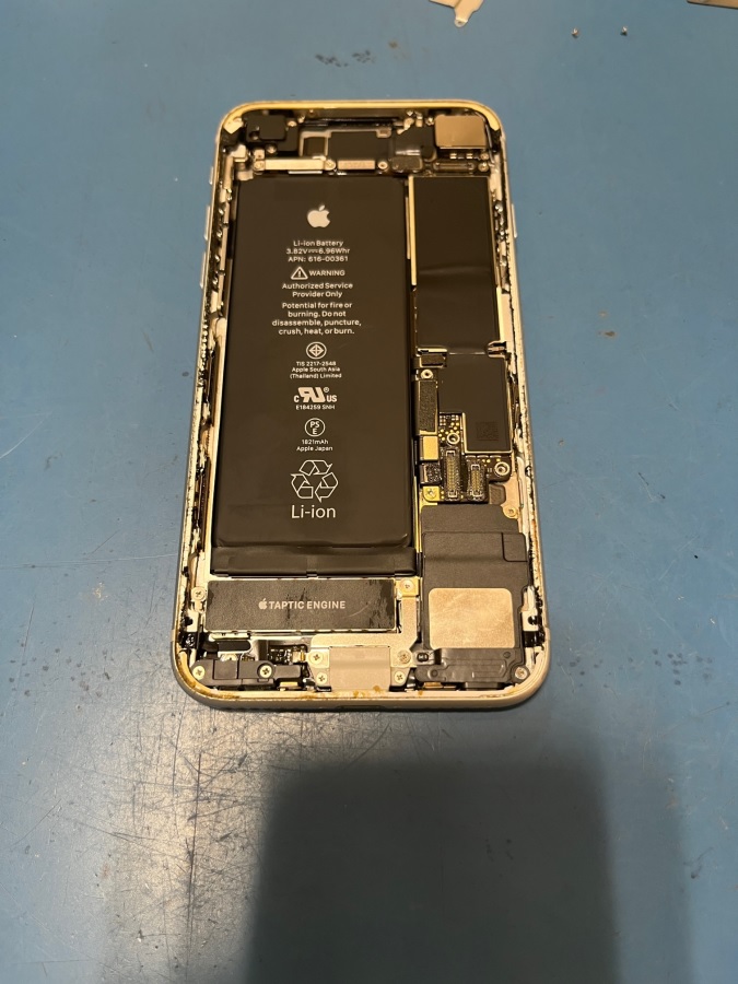 iPhone8バッテリー交換のご案内！ | iPhone修理アイサポ 修理事例