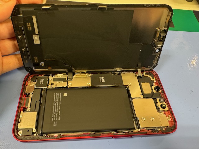 iPhone 13 Pro カメラ・ディスプレイ交換済み カメラ不具合あり