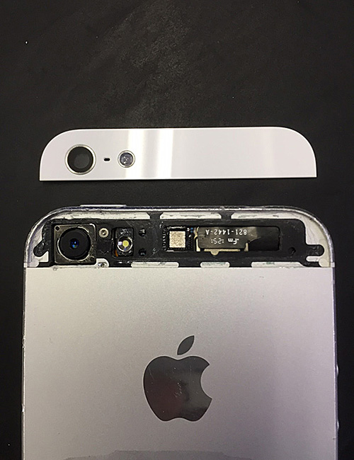 バックパネル フレームに若干の歪み