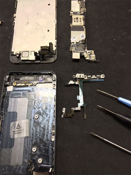 iPhone5スリープボタン修理分解写真