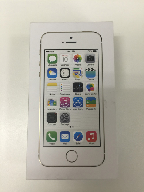 一見するとiPhoneの外箱