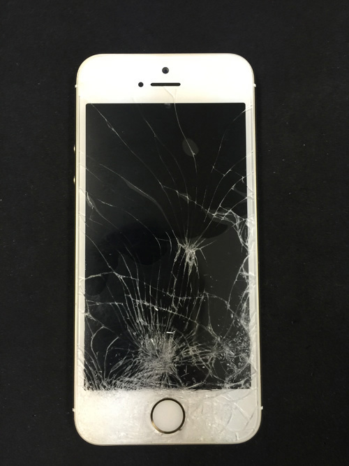 iPhone5Sの画面のひび割れ