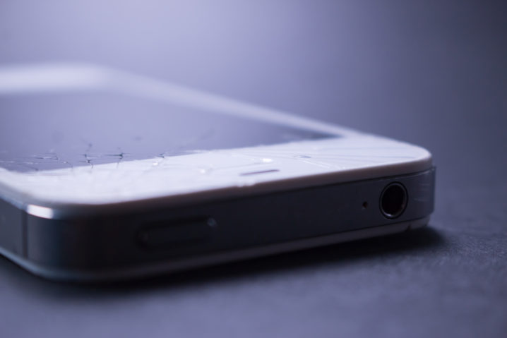 iPhoneが液晶割れしたら?機種ごとの対処法まとめ