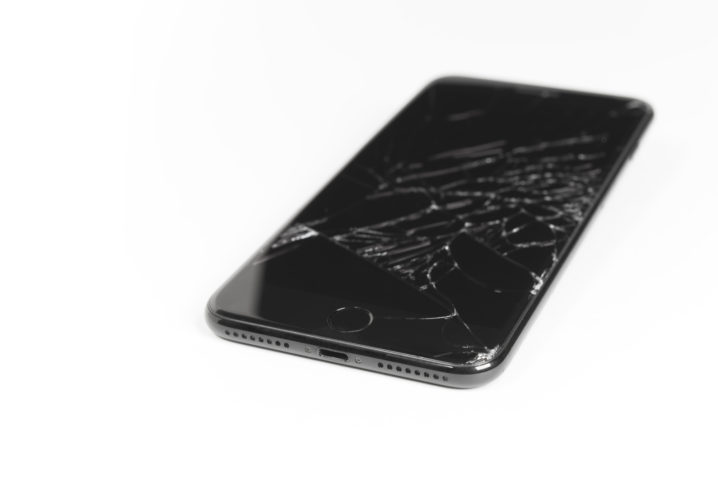 Iphone7のタッチパネルに誤作動が 取るべき対処法とは Iphone修理あいさぽのコラム