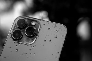 iPhoneが結露して壊れた