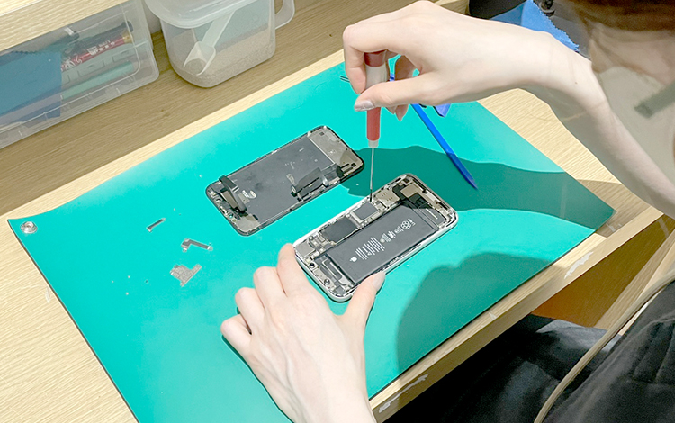 アイサポイオンモール筑紫野店 作業風景