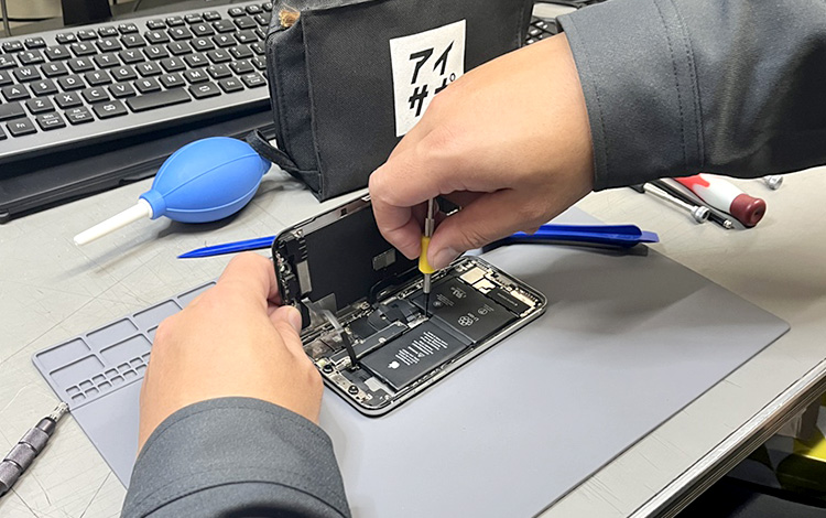 アイサポ江別店 作業風景