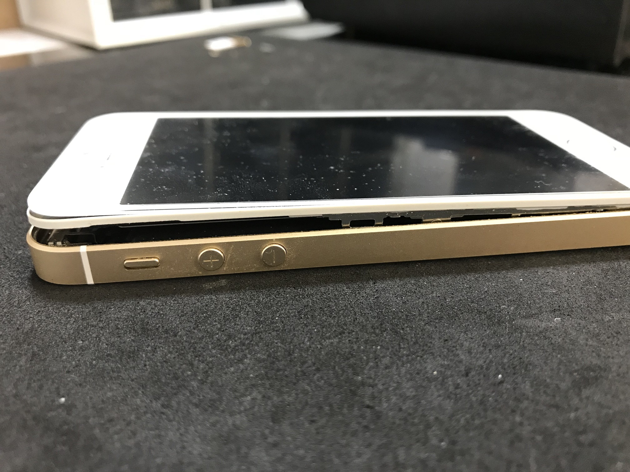 超危険 ｉｐｈｏｎｅｓｅ バッテリー膨張 Iphone修理あいさぽ川崎店の修理ブログ